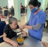 Trung tâm Điều dưỡng NCC & BTXH Hà Tĩnh: Tăng cường chăm sóc sức khỏe cho đối tượng trong mùa nắng nóng